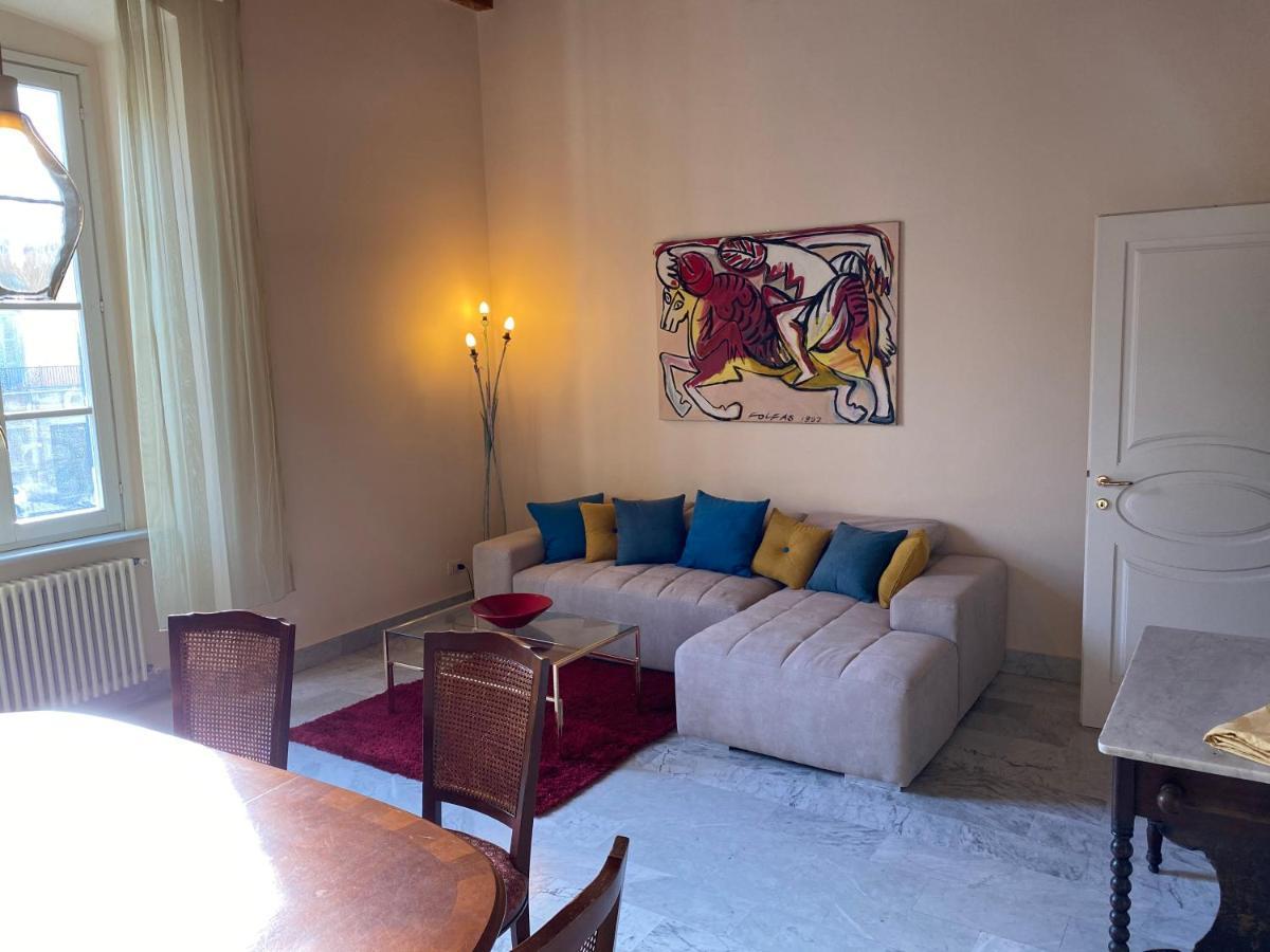 Renovated Apartment With 3 Bedrooms In An Historic Palazzo Between Port And Old Town Livorno Exterior photo