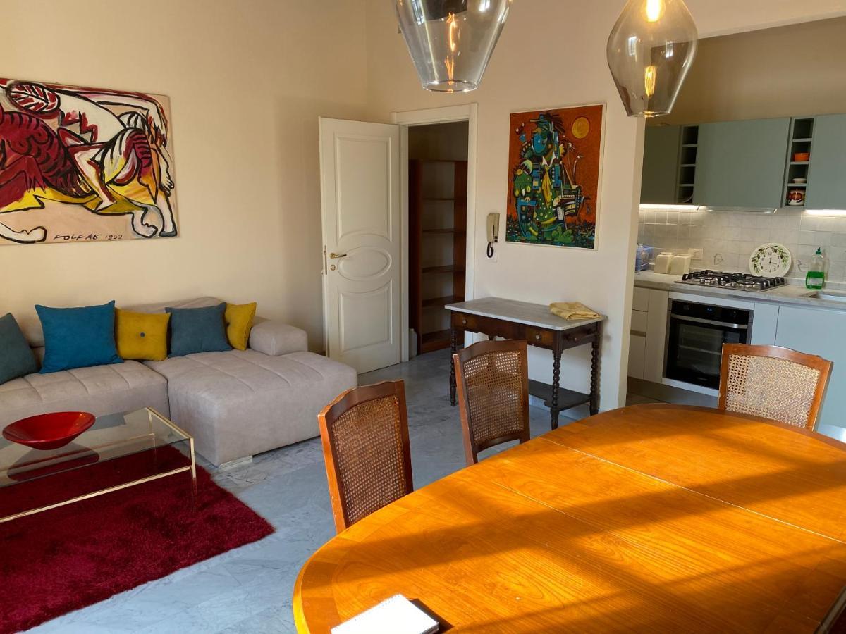 Renovated Apartment With 3 Bedrooms In An Historic Palazzo Between Port And Old Town Livorno Exterior photo