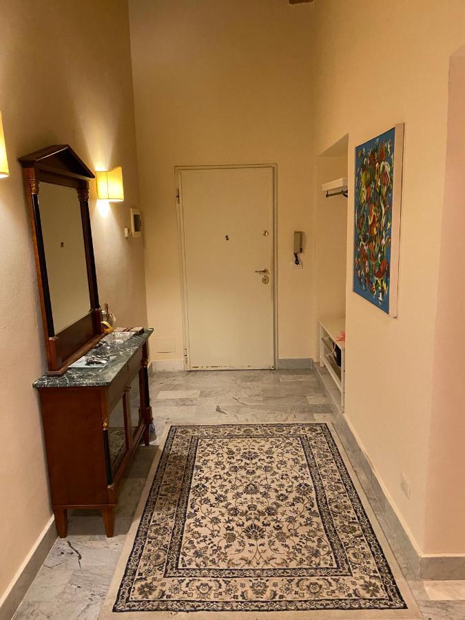 Renovated Apartment With 3 Bedrooms In An Historic Palazzo Between Port And Old Town Livorno Exterior photo